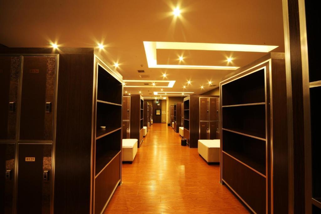 Xiongzhao Grand Hotel Weishan 大荔 外观 照片