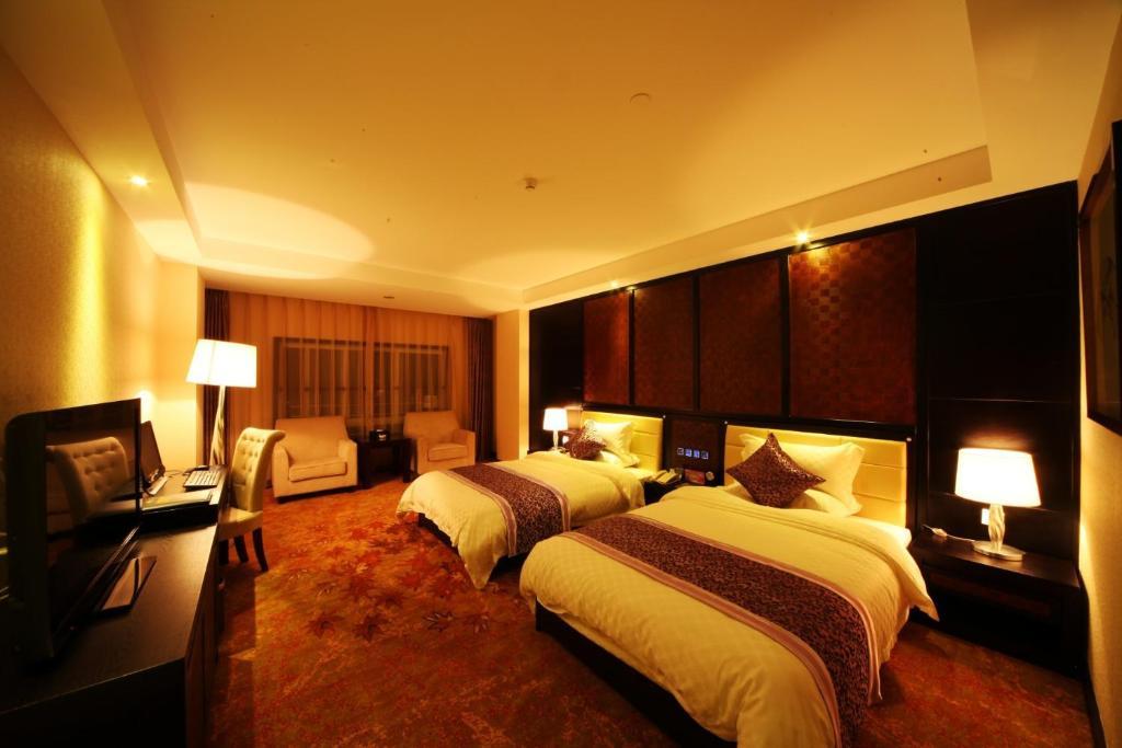 Xiongzhao Grand Hotel Weishan 大荔 外观 照片